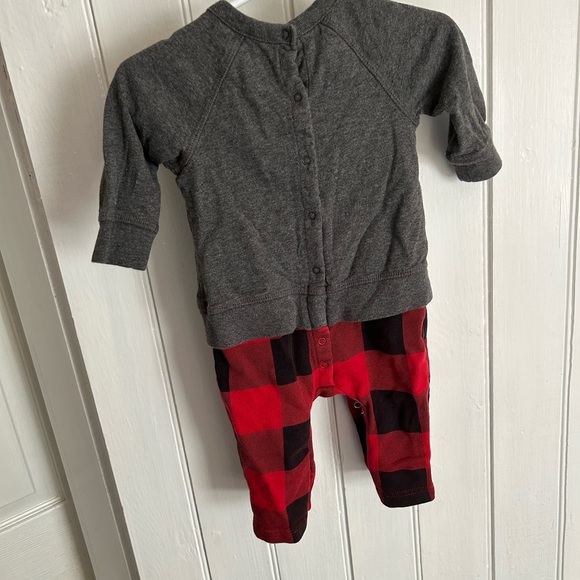 (3/$20) Gap x Disney 3/6m mickey romper with long sleeves and gingham pants - Picture 5 of 6